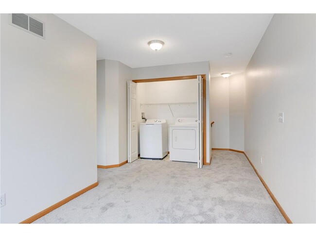 Building Photo - 15921 Finch Ln