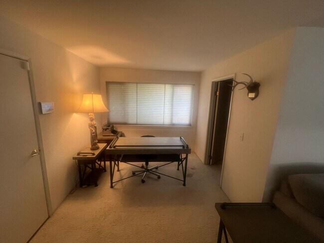 Building Photo - Scenic Hillside Living – Spacious 3 Bed, 2 Bath with Sweeping Views