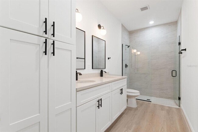Building Photo - 746 Marion Oaks Manor