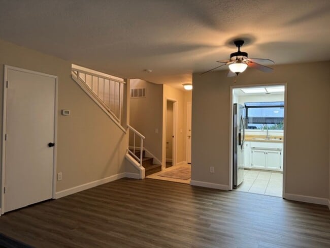Building Photo - 2 BR 1.5 BA townhome in Walnut Creek-move-in ready!