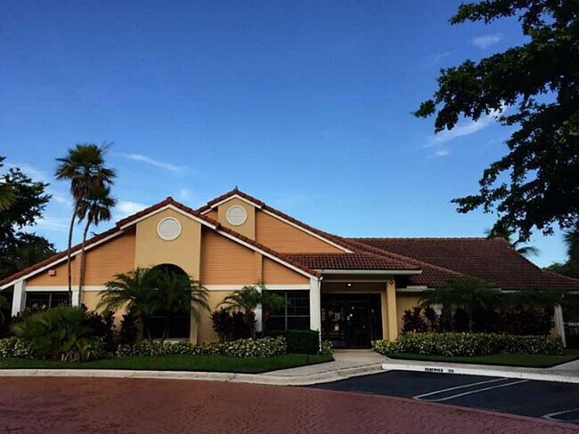 Building Photo - 5661 Riverside Dr