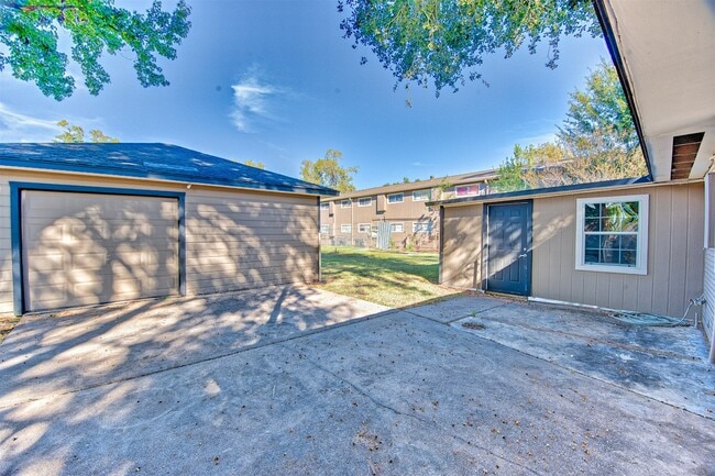 Building Photo - 918 Lehman St