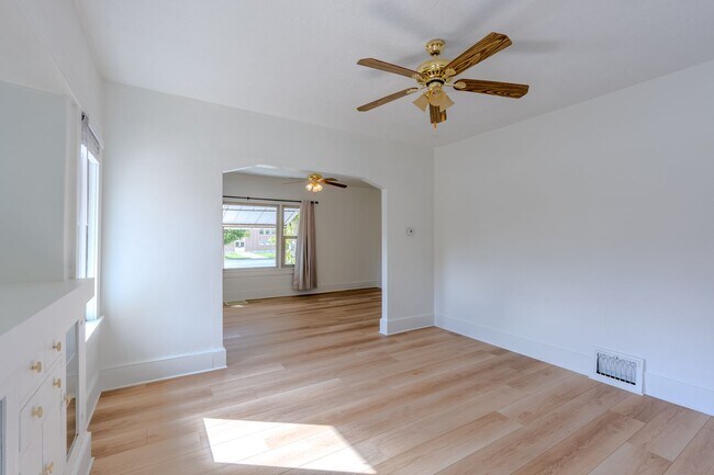 Building Photo - Brown Duplex