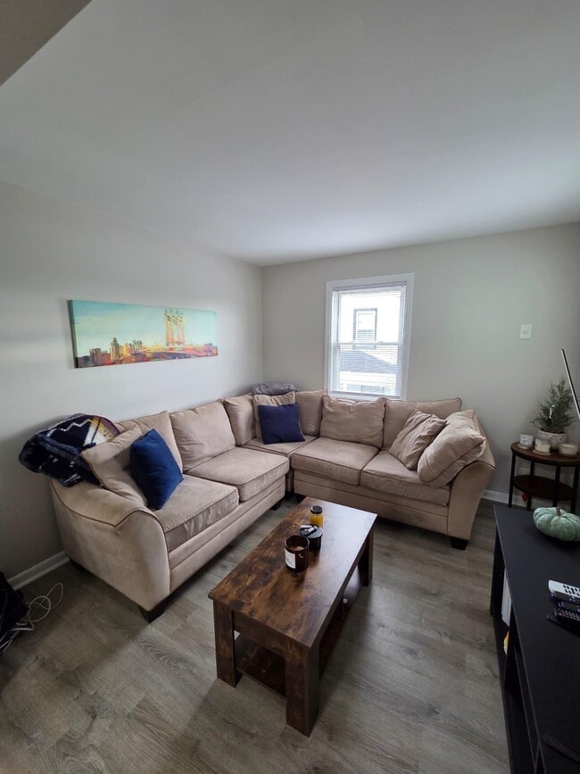 Building Photo - 166 Carmita Ave