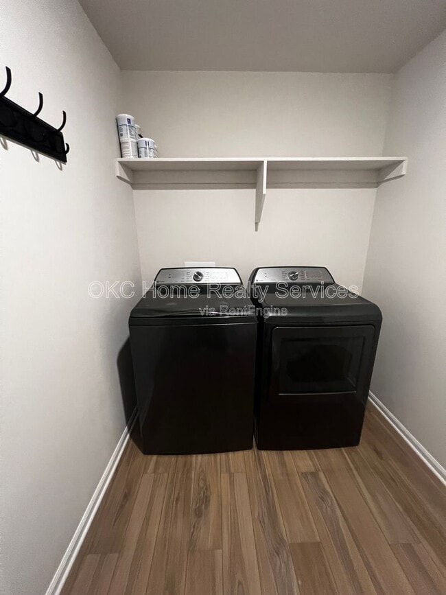 Building Photo - 14224 Trickling Wy