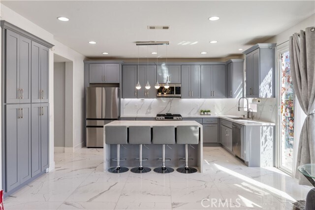 Building Photo - 25090 Acorn Ct