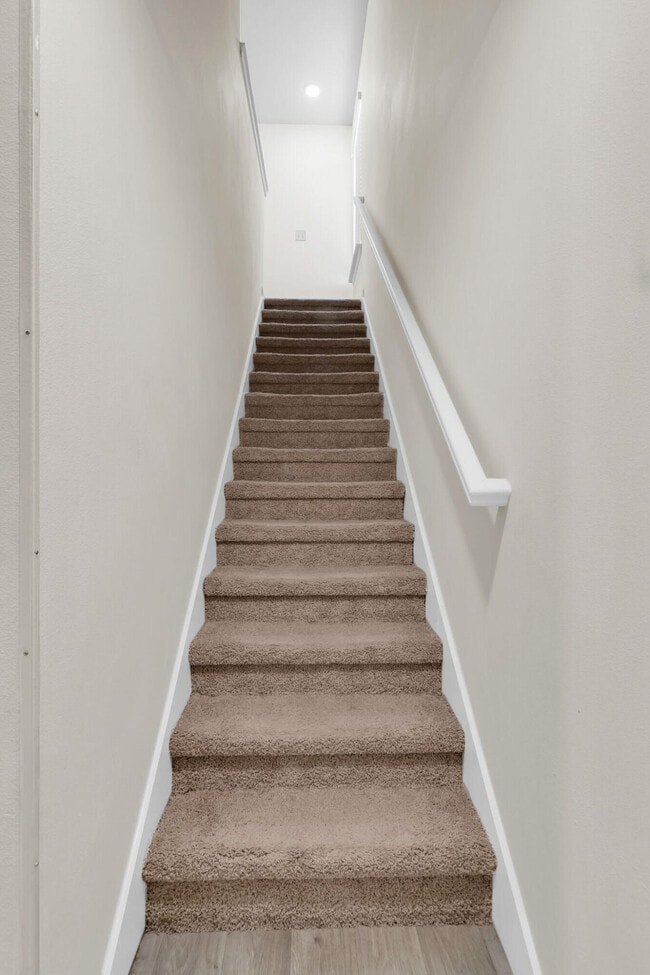 Building Photo - 585 Earl Godwin Rd