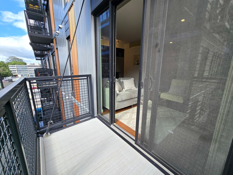 Balcony - 1320 Fenwick Ln