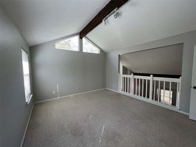 Building Photo - 38 Meadow Cove Dr