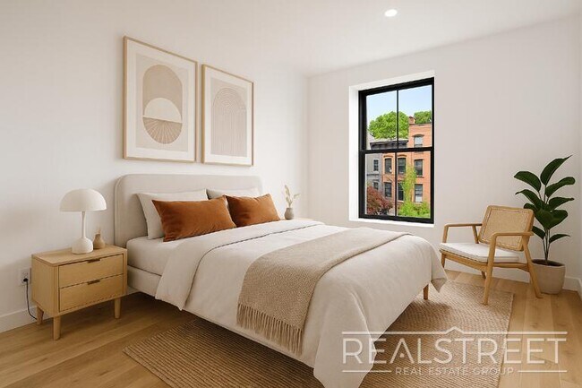 Building Photo - 3 bedroom in BROOKLYN NY 11221