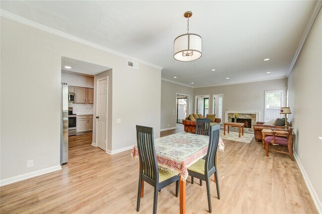 Building Photo - 1602 Prairie Grove Dr
