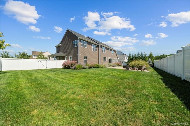 Building Photo - 27 Lilac Ln