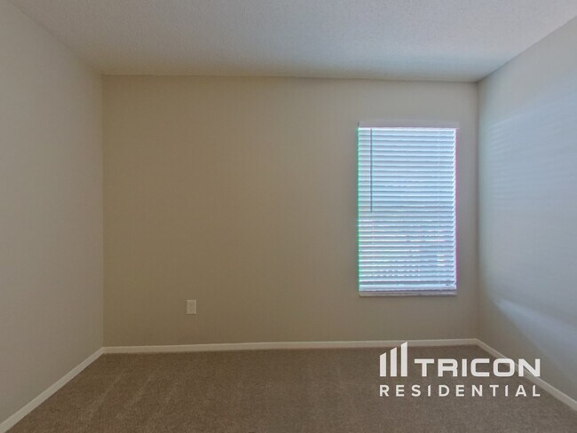 Building Photo - 6918 Silvermill Dr