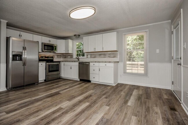 Building Photo - 4792 NC-73