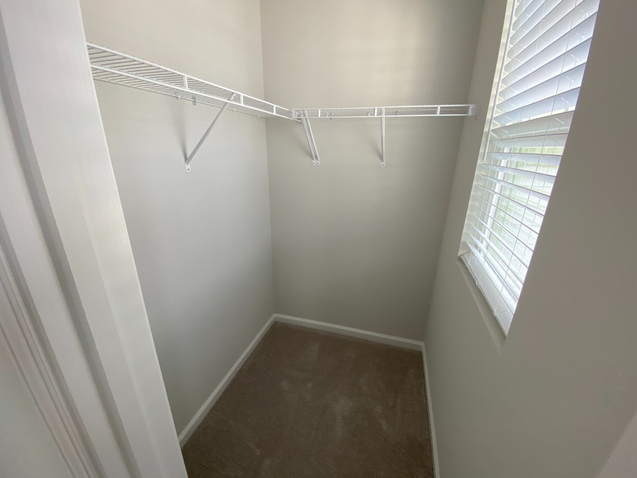 Building Photo - Room in Townhome on Southern Magnolia Dr