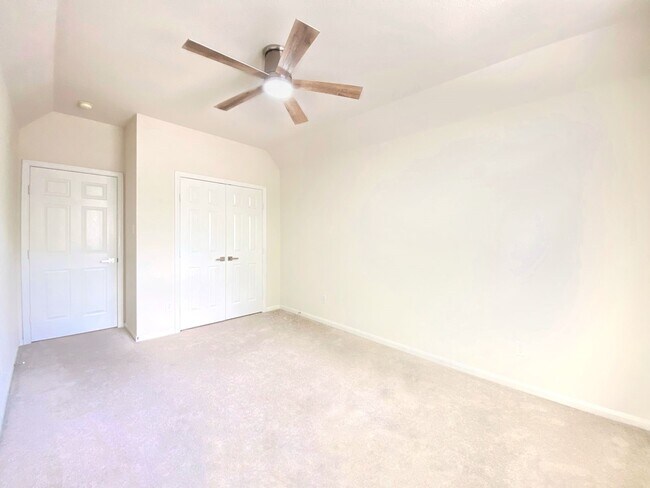 Building Photo - 54 Alderon Woods Pl