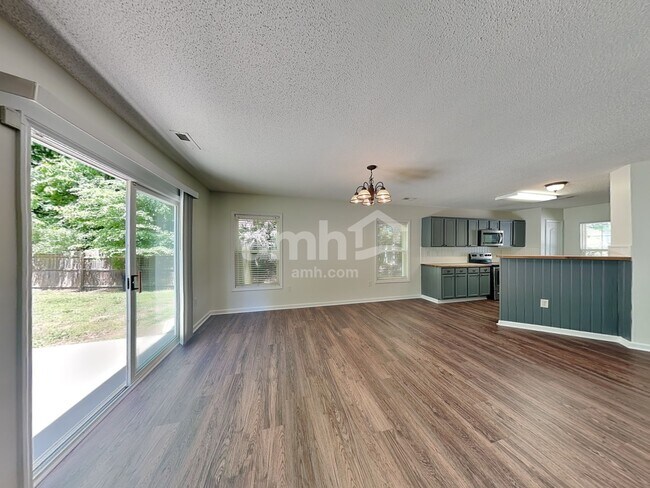 Building Photo - 201 Lameshur Ln