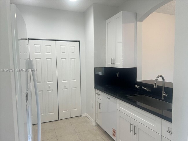 Building Photo - 4287 NE 9th St