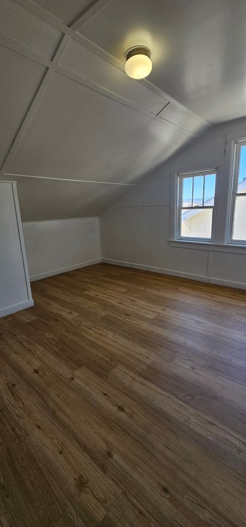 Building Photo - Charming Victorian Square Home – 4 Bed / 1 Bath – $2,075/Month