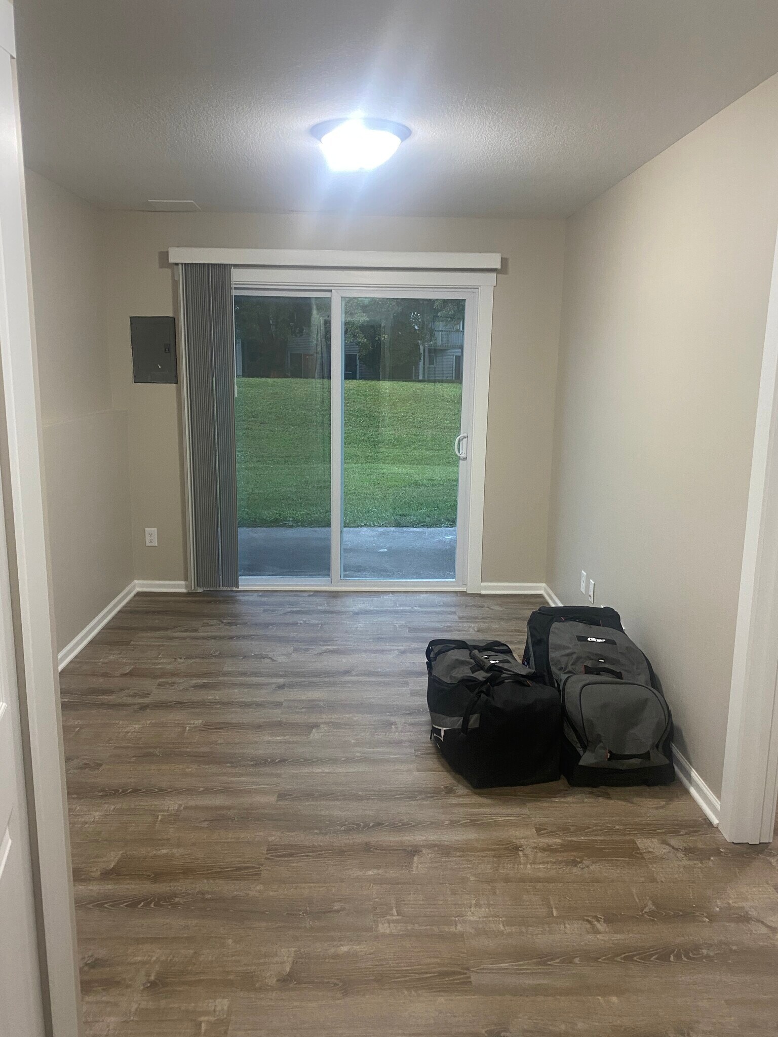 Building Photo - 15468 Pennock Ln