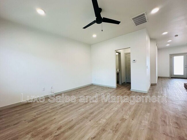 Building Photo - 7907 NW 135th Terrace