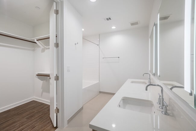 N Bathroom - St. Andrie At Buffalo Heights