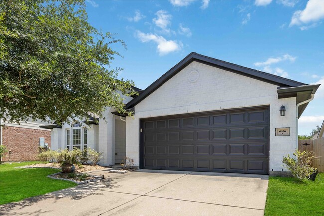 Building Photo - 6026 Indian Creek