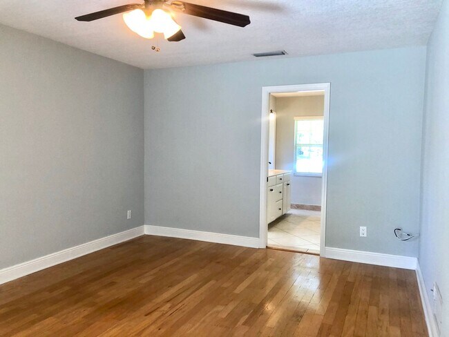 Building Photo - WINTER PARK POOL HOME WITH WINTER PARK SCHOOLS! (Orange County Winter Park Schools)