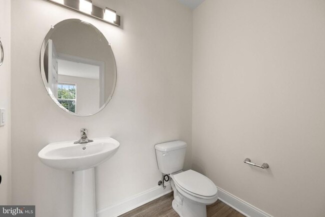 Building Photo - 607 Pony Ln