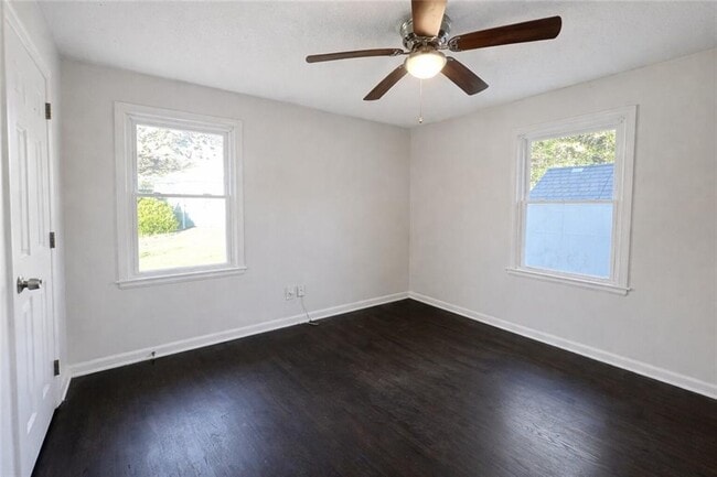 Building Photo - 610 Wilshire Ave