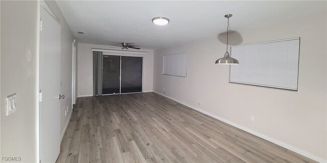 Building Photo - 930 SW 47th Terrace