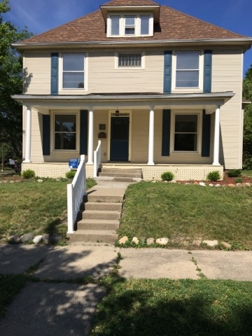 Building Photo - 622 S 11th St