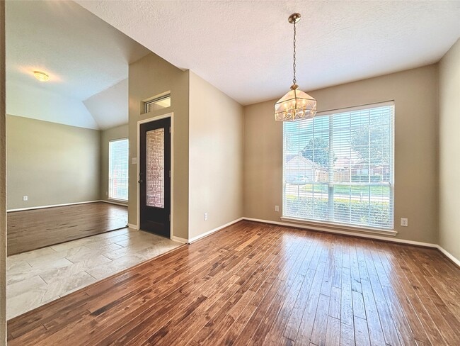 Building Photo - 16518 Wheatmill Ct