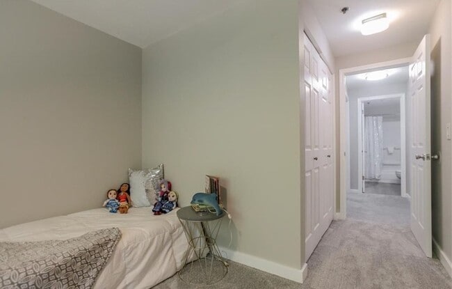 Building Photo - 3 Bed 2 Bath Condo is Available for Rent!