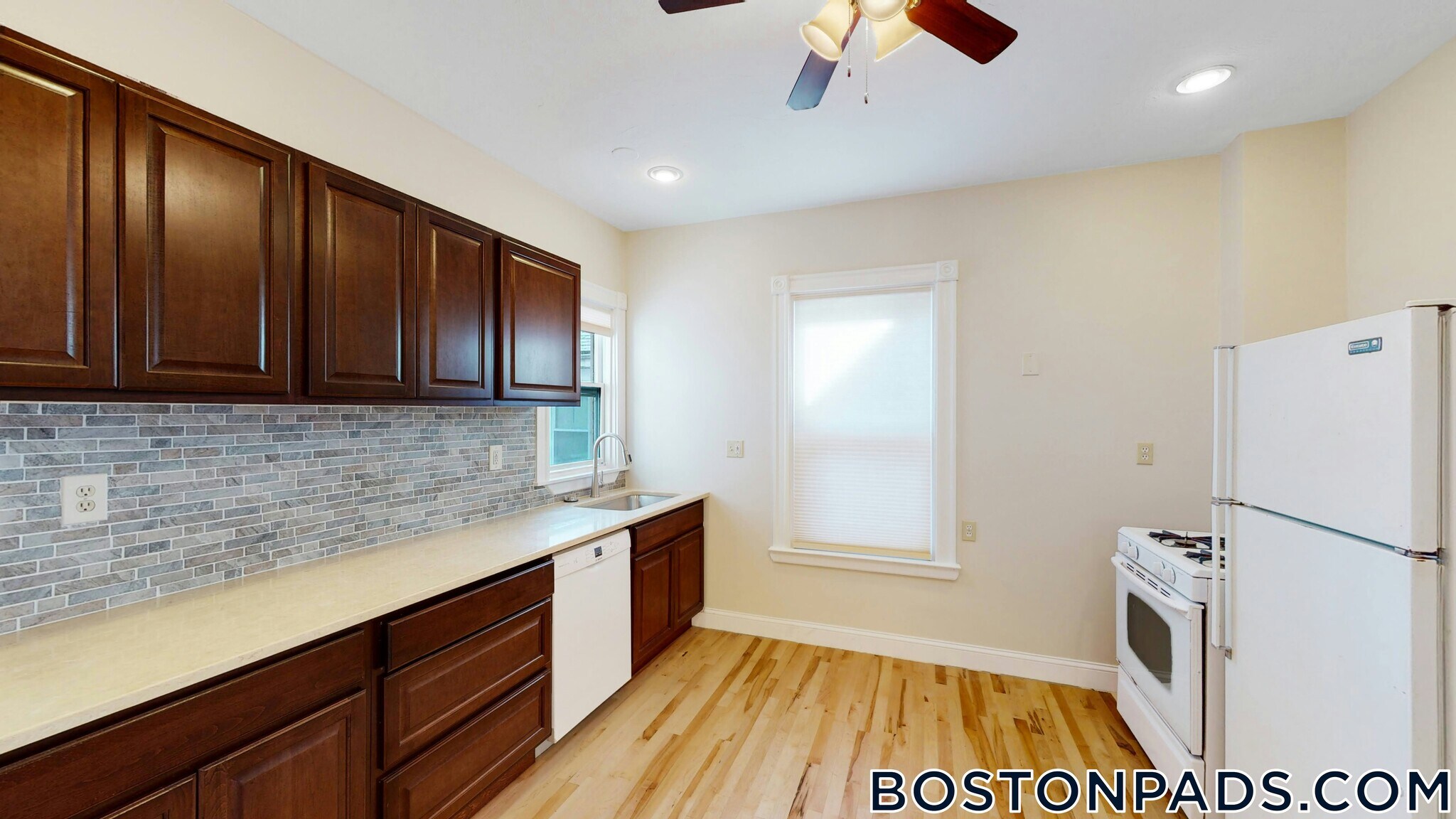 Building Photo - 45 Pratt St