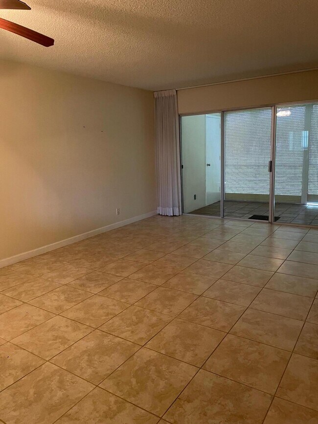 Building Photo - 3661 Via Poinciana