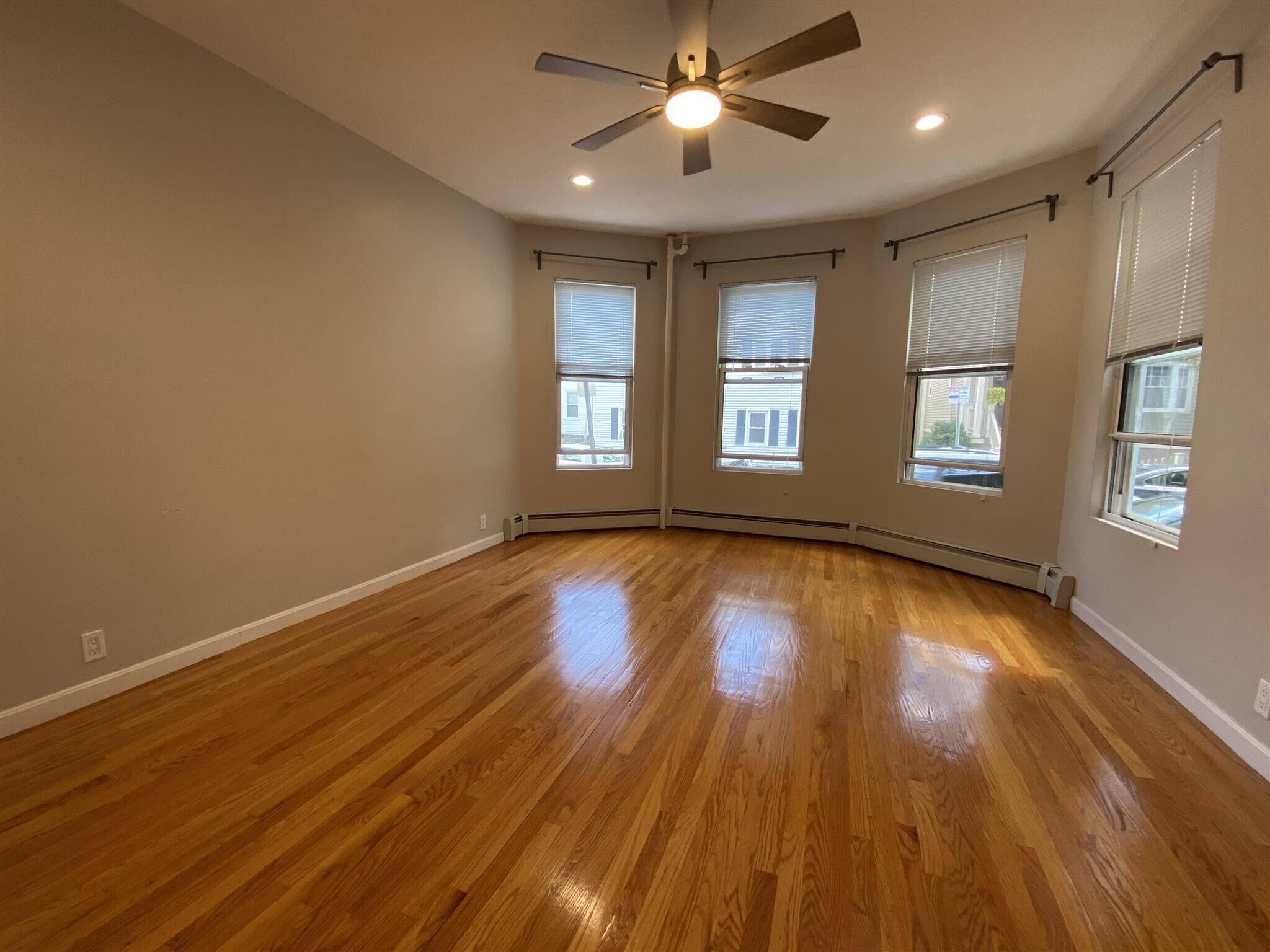 Building Photo - 47 Tremont St