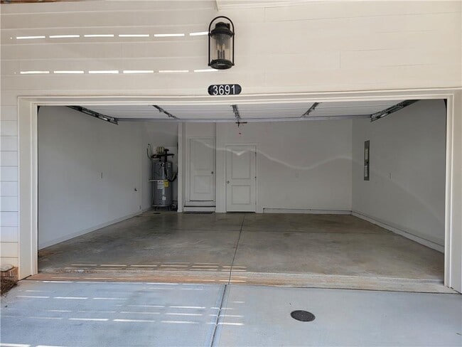 Building Photo - 3691 Ample Ave