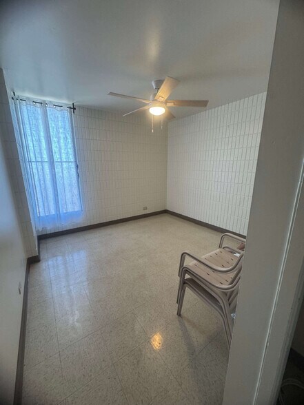 Building Photo - 98-729-729 Moanalua Loop