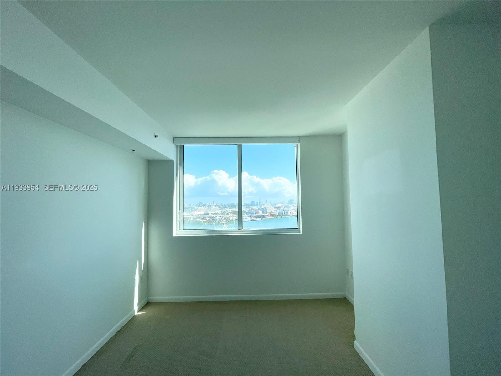 Building Photo - 253 NE 2nd St