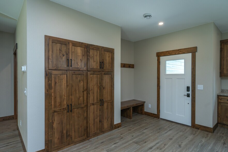 Building Photo - 11533 Forestview Dr S
