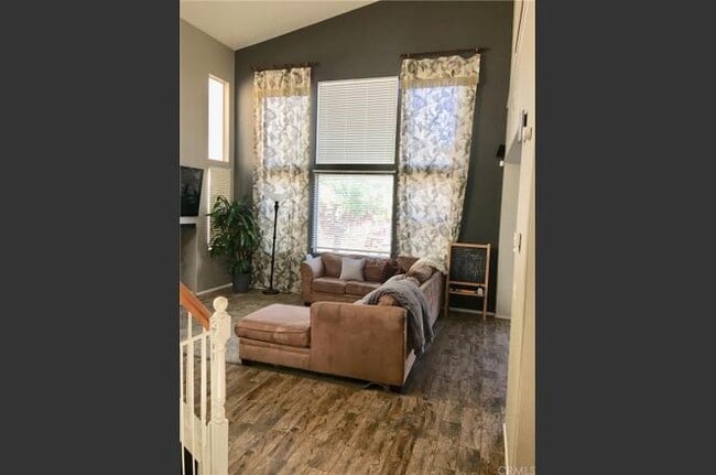 Building Photo - 5998 Milana Dr