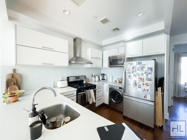 Building Photo - JACKSON STREET / Williamsburg Brooklyn / E...