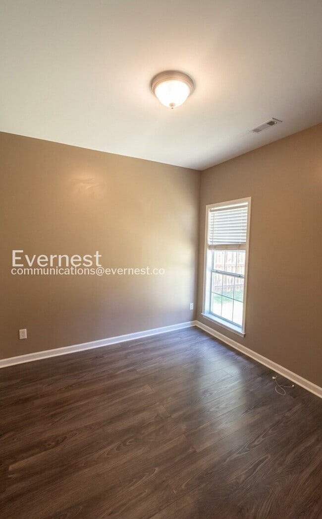 Building Photo - 1220 Old Cahaba Trace