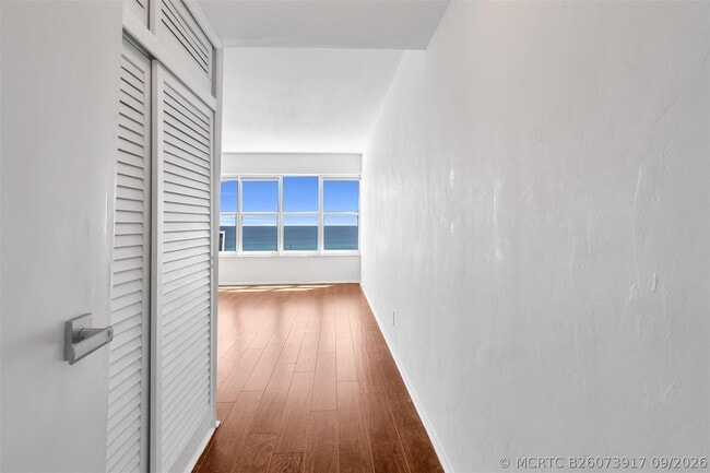 Building Photo - 3700 Galt Ocean Dr