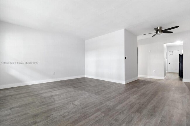 Building Photo - 1 bedroom in Miami FL 33162