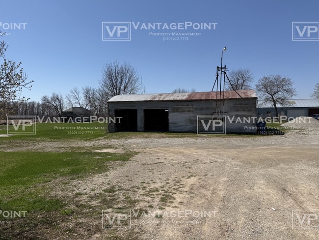 Building Photo - 3604 School Rd