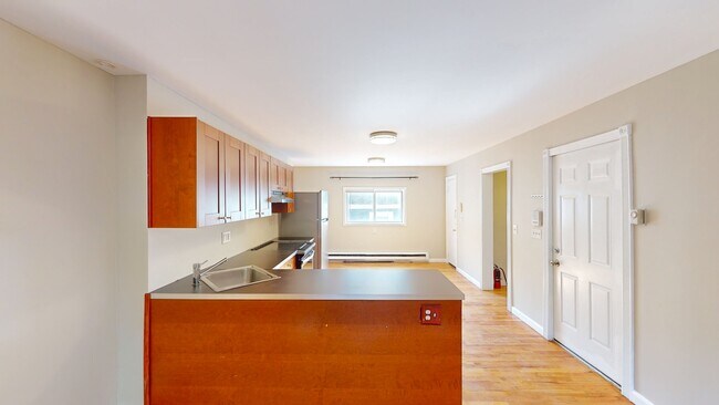 Building Photo - 403 W Fourth St