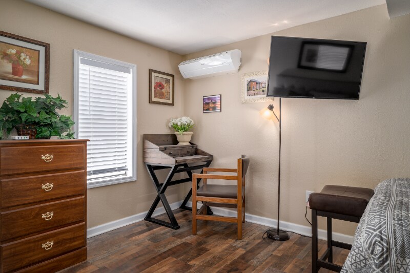 Building Photo - 26 Hanover St