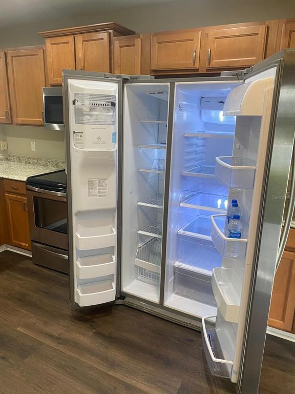 Building Photo - 8411 Deer Chase Dr